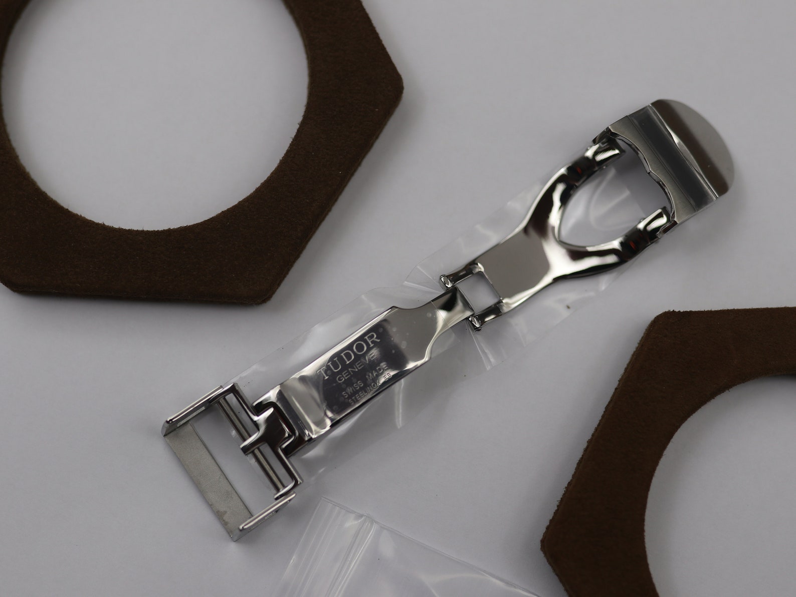 tudor deployment clasp