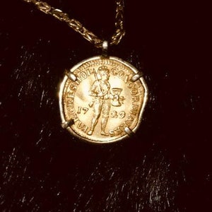 1729 23k gold Dutch Ducat pendant off the Sunken ship Vliegenthart image 1