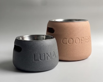 Comedero personalizado para perros y gatos - Comedero moderno y minimalista con inserto de acero inoxidable - Bebedero personalizado con el nombre de la mascota - Ecológico