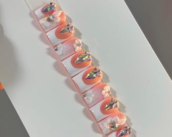 Uñas francesas blancas con brillo / Uñas con brillo / Uñas postizas cuadradas / Uñas para bodas / Uñas postizas / Uñas postizas cortas