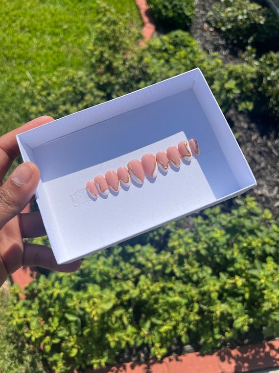 Gold and White Nails| Coffin Press On Nails| Square Press On Nails| Long Press On Nails| Chrome Nails | Press On Nails | Short Press Ons