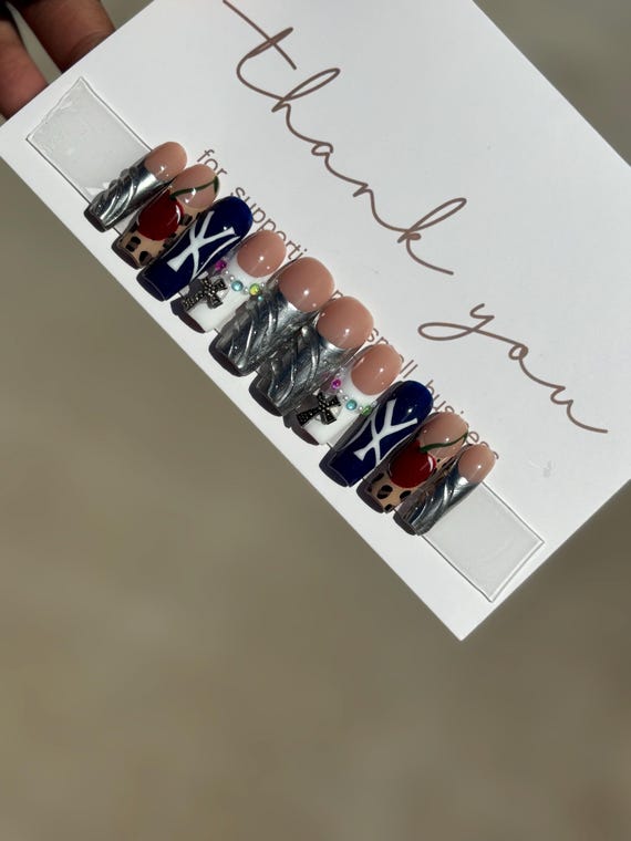 New York Nails| Fashion Nails| Coffin Press On Nails| Square Press On Nails| Fake Nails | Press On Nails | Glue On Nails
