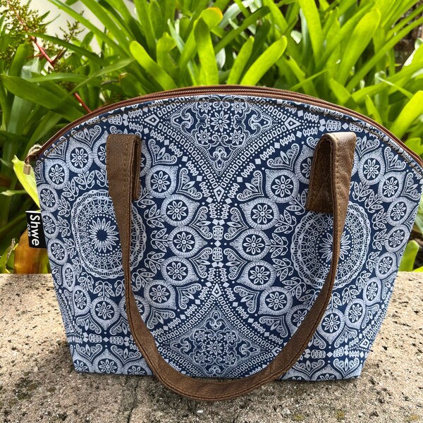 Cute Lunch Box, Womens Lunch Tote, Paisley Pattern, Picnic Bag