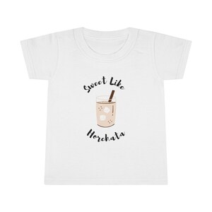 Sweet Like Horchata Kleinkind T-Shirt | Baby Geschenk | Mädchen | Junge | Süßes Geschenk | Latein Kleinkind | Spanische Baby | Lustiges Geschenk | Mexikanische Baby | Shirt