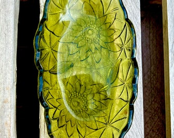 Vintage Indiana Glass Co Avocado Green Pressed Sunflower Oblong Relish Tray