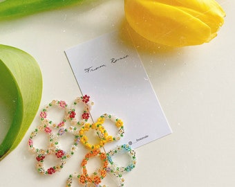 Flower Beaded Ring | Daisy Ring, Stackable Ring, Elastic Ring, Matching Ring, Friendship Ring, Dainty Ring, Pinky Ring
