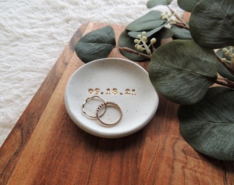 Personalized Jewelry Dish | Ring Dish | Trinket Bowl | Wedding Gift | Engagement Gift | Anniversary | Bridal Shower | Speckled | Wedding