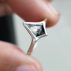 Kite Salt and Pepper Moissanite Ring| Bezel Set Kite Engagement Ring| Salt and Pepper Solid Gold Ring| Kite Stackable Wedding Ring For Women