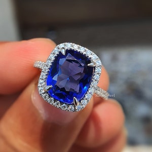 Blue Cushion Gemstone Ring| Cushion Cut Blue Sapphire Engagement Ring| Vintage Solid Gold Sapphire and Moissanite Ring| Wedding Ring Women
