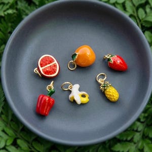 Anhänger Obst Emaille vergoldet Verbindungsring Granatapfel Banane Paprika Gemüse Apfelsine Ananas plastisch Charms