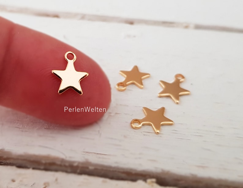 10 Sterne Edelstahl vergoldet Anhänger Charms gold Stern-Anhänger klein Mini für Armbänder Ohrringe Bild 1