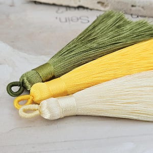 Long tassel, silky sheen, choice of colors: natural white, yellow, khaki, olive, pendant for mala necklaces, earrings, jewelry making accessories