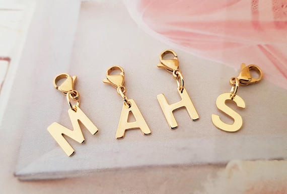 Buchstabe Edelstahl Anhänger Karabiner Fb gold Initialen Buchstabenanhänger Charms Schrift Namen Wörter A B C D E F G H I J K L M N O P R S