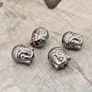 5 Buddha Perlen Metall Fb. silber / grau Buddhaperlen Metallperlen Yoga Mala Buddhakopf Malaperlen Metallbuddha Zwischenperlen Motivperlen