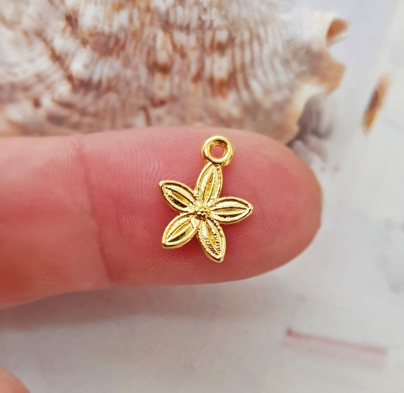 10 flower charms pendants color gold jewelry pendant flowers image 1