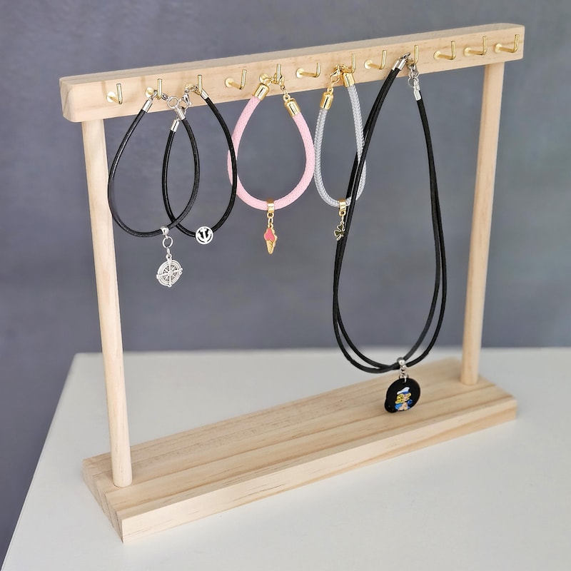 Tragbares Schmuckdisplay F&uuml;r Anh&auml;nger Aus Plexiglas In Mattwei&szlig;, 7 X H 19 5cm 12 Geruemmte Haken 93072