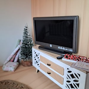 Christmas miniatures for dollhouse in 112 scale, maileg, ikea flisat furnitures and decoration