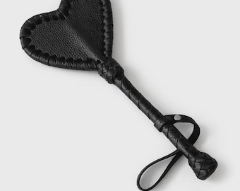 Handgjord hjärtpaddel med flätat handtag, äkta läder