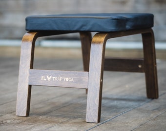 Fly Trap Yoga: Trap Bench