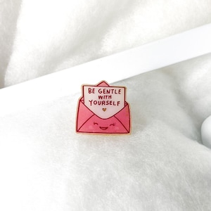 Niedliche Anstecknadel, Liebesbrief-Anstecknadel, Anstecknadel für Jacke, Accessoire für Jacke, Geschenk für Sie, süße Herz-Anstecknadel, Neuheits-Anstecknadel