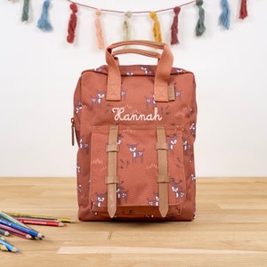 Sac à dos de maternelle brodé avec des noms / personnalisé pour le début de la maternelle en 20 couleurs merveilleuses