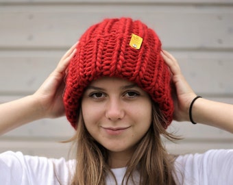 Red chunky hat, Wool slouchy beanie women, Winter hat, Knitted hat, Oversized hat, Trendy beanie SPLOTEKA WOOLY