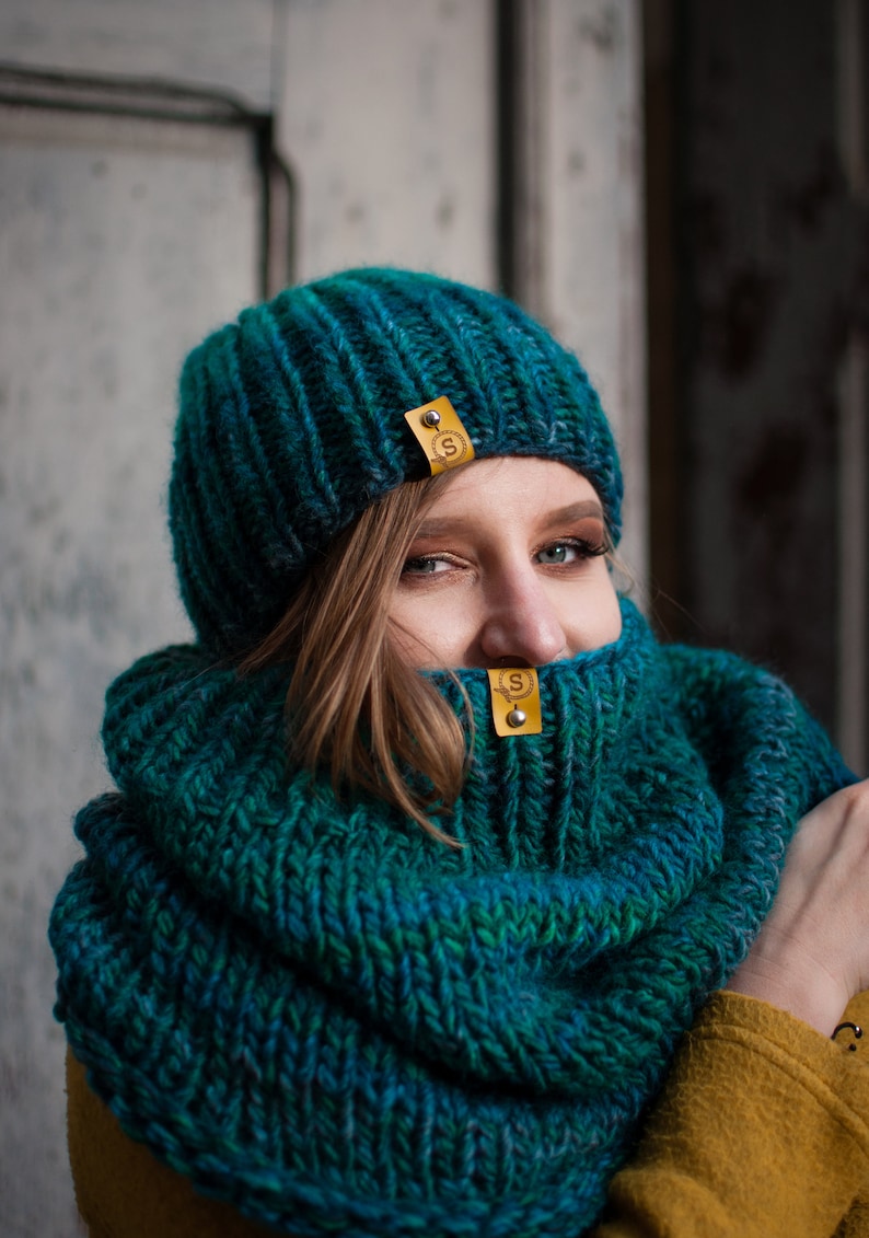 Green Hat Scarf Set, Circle Scarf and Slouchy Beanie, Winter Scarf