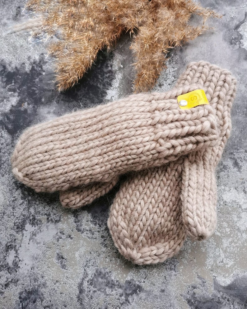 Wollen handschoenen, handwarmers, wanten handschoenen dames, winterhandschoenen, handgemaakte handschoenen, dikke wol, warme handschoenenvan SPLOTEKA, WOOLY collectie afbeelding 5