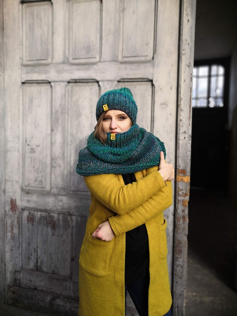 Green Hat Scarf Set, Circle Scarf and Slouchy Beanie, Winter Scarf