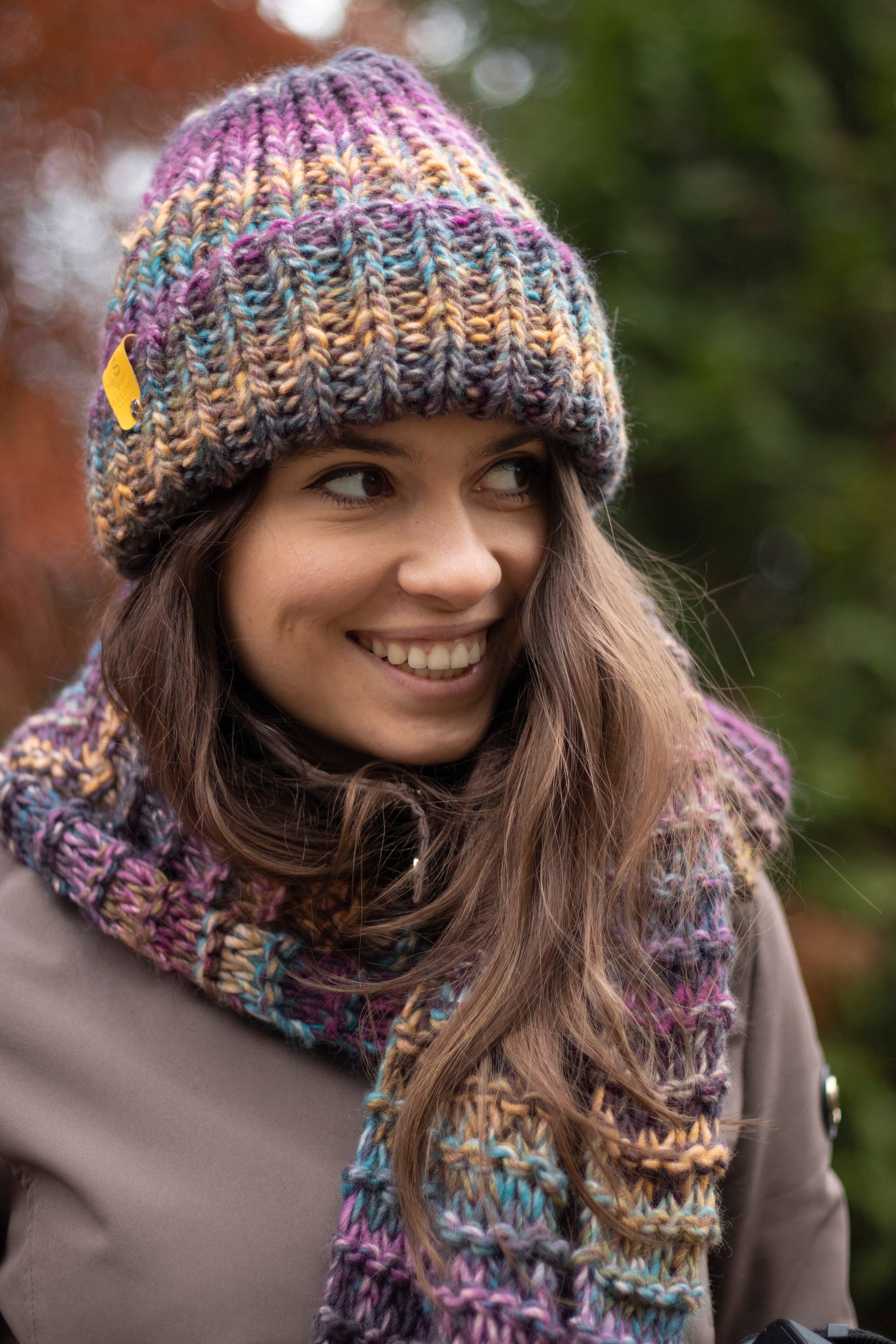CLASSIC HAT & SCARF SET IN STEEL GRAY CASHMERE 379251 main image 1