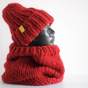 Hat and scarf set Circle scarf & Slouchy Hat, Winter set, Red scarf, Hand Knit Wool scarf, Knitted beanie, Super Chunky cowl SPLOTEKA, WOOLY