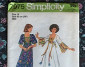 Tracing COPY of vintage Simplicity 7975 Rumak and Sample style sewing pattern, Size 14