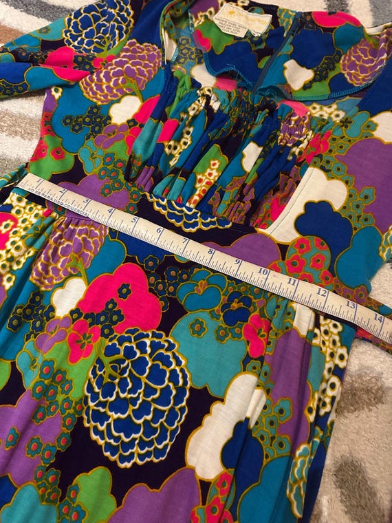 Psychedelic Floral Regency Dress - image 5