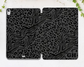 Animal print cover iPad case initials iPad case man iPad fashion Leopard Tiger iPad case custom Personalized case Mini 7 6 Air 13 Pro 13 11
