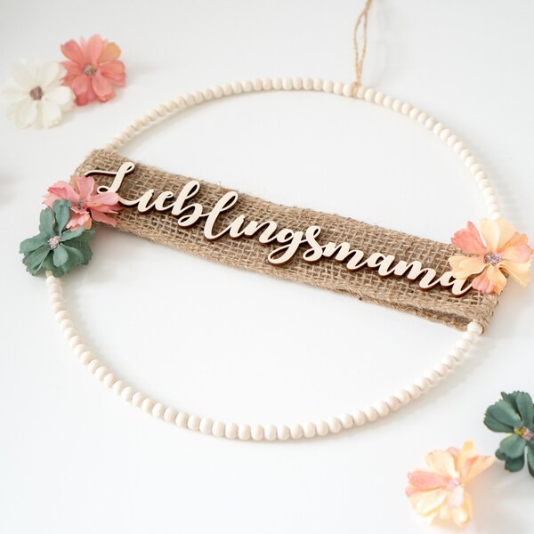 Türschild, großer Türkranz zum Muttertag oder zum Geburtstag für Mama, Lieblingsmama mit künstlichen Blumen, Ring aus Holzperlen