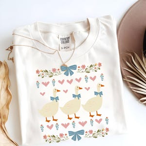 Retro Blue Ribbon Goose PNG, Cute Groovy Aesthetic Clipart, Floral Mama Goose PNG, Mama Shirt PNG, Mothers Day Design Png