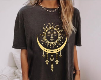 Sun And Moon Shirt, Boho Celestial Sun and Moon T-shirt, Mystical Shirt, Sun Moon Tee, Boho Tee, Oversized T-shirt, Comfort Colors Tee