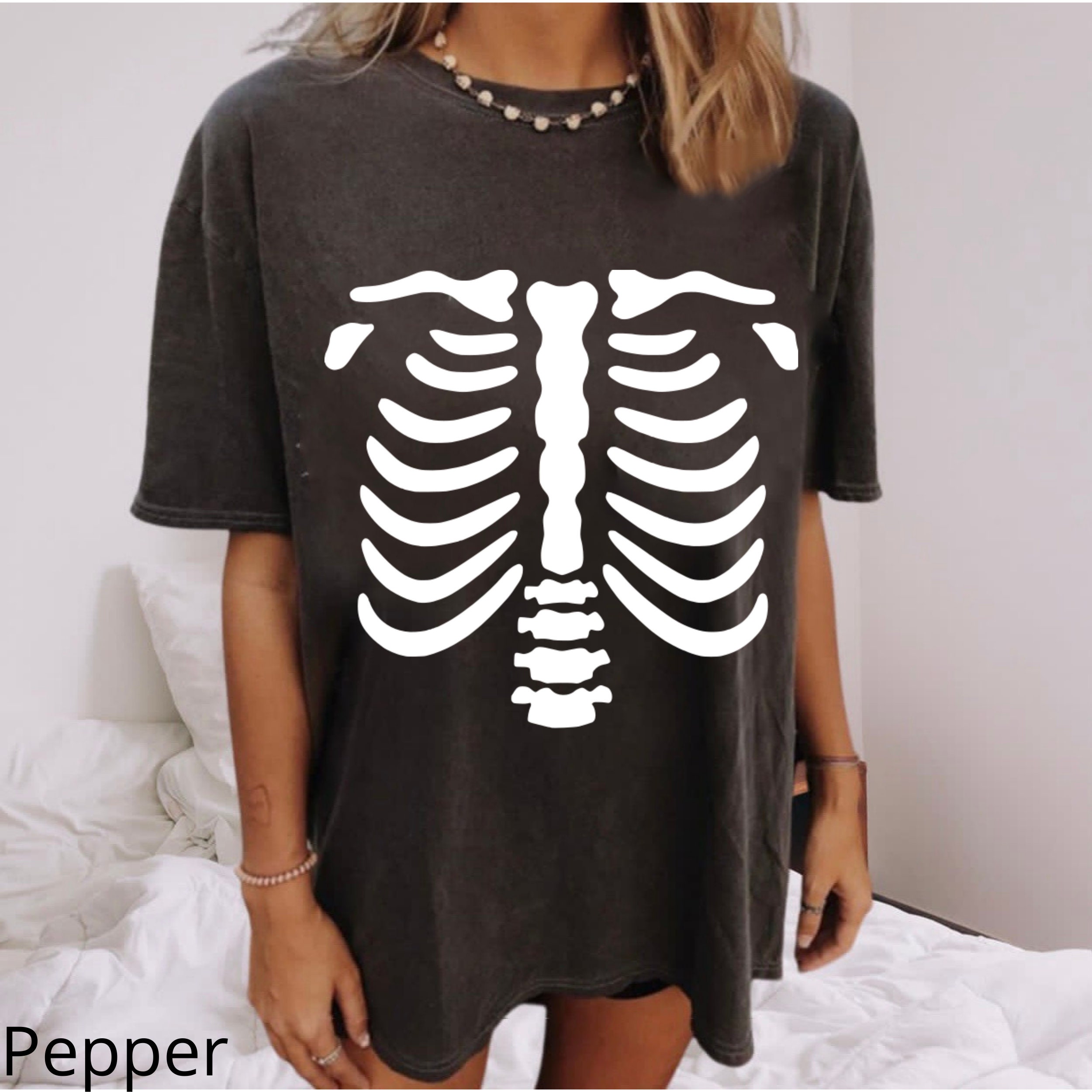 Skeleton Rib Cage Shirt, Skeleton Shirt, Halloween Shirt, Skeleton Hand  Shirt, Namaste Shirt, Grunge Shirt, Comfort Colors, Oversized Shirt - Etsy