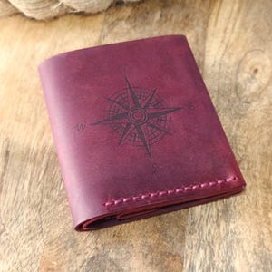 Personalisierte Portemonnaie für Damen aus Burgunder-Leder mit Gravur von Namen, Initialen Das perfekte personalisierte Geschenk für Frau