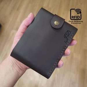 Billetera triple para hombre, billetera RFID personalizada de cuero con 11 ranuras para tarjetas, ranura para billetes, 2 ranuras para identificación o fotos y bolsillo para monedas con cremallera