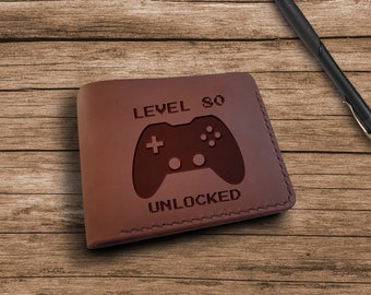Gamer Gifts. Personalized  Leather  Wallet. 21st Birthday Gift for Him. Engraved Custom Video Game Wallet for Men. Personalized Gift For Him
