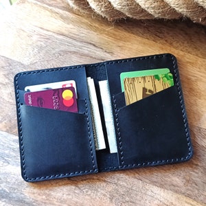 Cartera de cuero delgada personalizada para hombres Cartera minimalista Billetera Slimline Cartera para hombre Cartera de tarjeta delgada Mini billetera con titular de tarjeta en efectivo