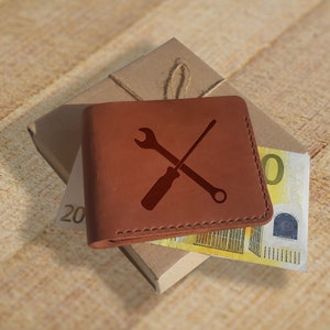 Regalos mecánicos. Monedero personalizado. Cartera grabada. Carteras de cuero slim de grano completo personalizadas para hombres. Regalo de cuero personalizado para él