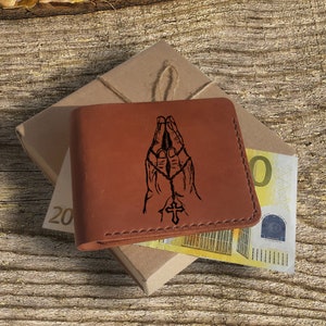 Regalos cristianos. Billetera personalizada. Billetera de cuero plena flor grabada para hombre. Billetera delgada plegable personalizada con bolsillo frontal. Regalos católicos.