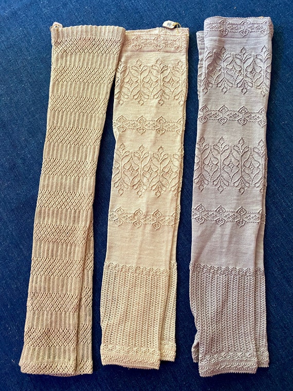 Antique Cotton Knit Mitt - image 1