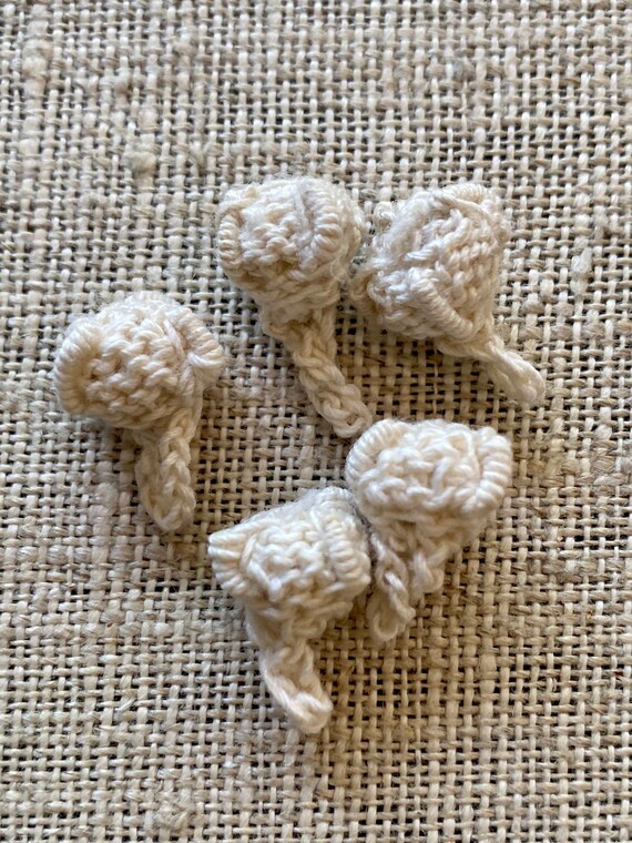 Four Different Choices Crochet/Needle Lace Buttons - image 5