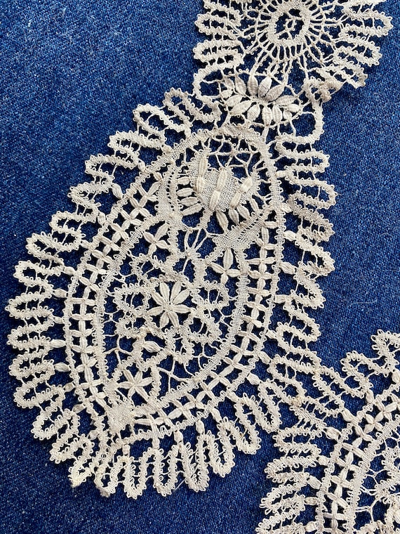 Antique Hand Made Lace Lappet