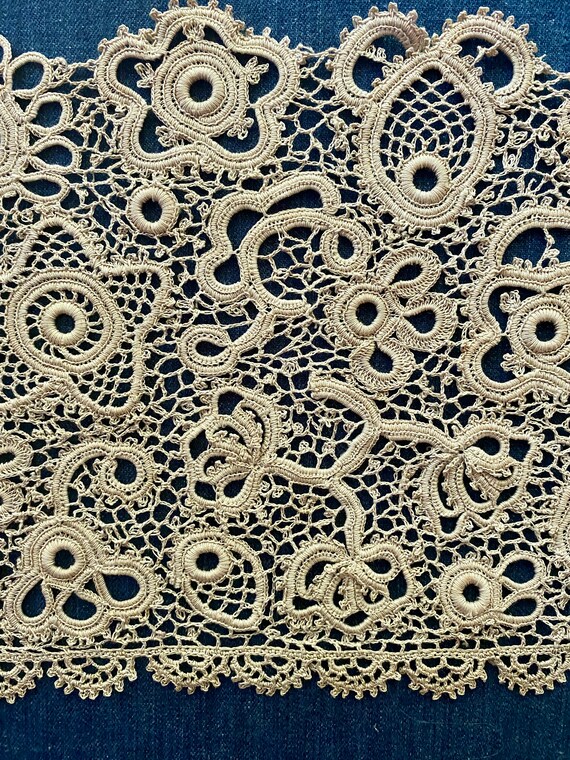 Antique Hand Made Length of Irish Crochet Lace - image 5