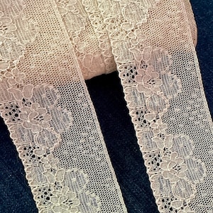 Alencon Style Lace with Roses and Point D&#39; Esprit