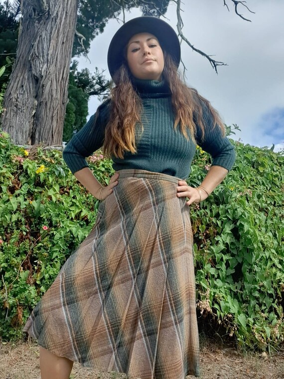 Forest green plaid clearance skirt